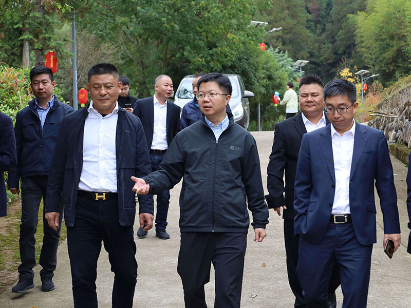 青田縣縣長潘偉、副縣長楊軍偉一行在基地指導(dǎo)工作